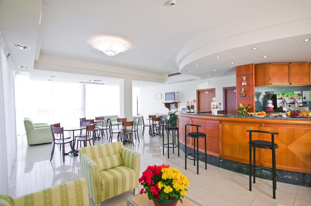 Hotel Globus Cesenatico Ngoại thất bức ảnh