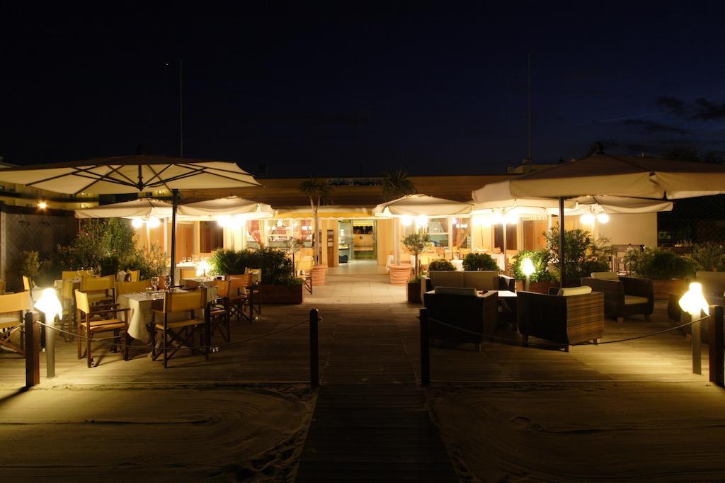 Hotel Globus Cesenatico Ngoại thất bức ảnh
